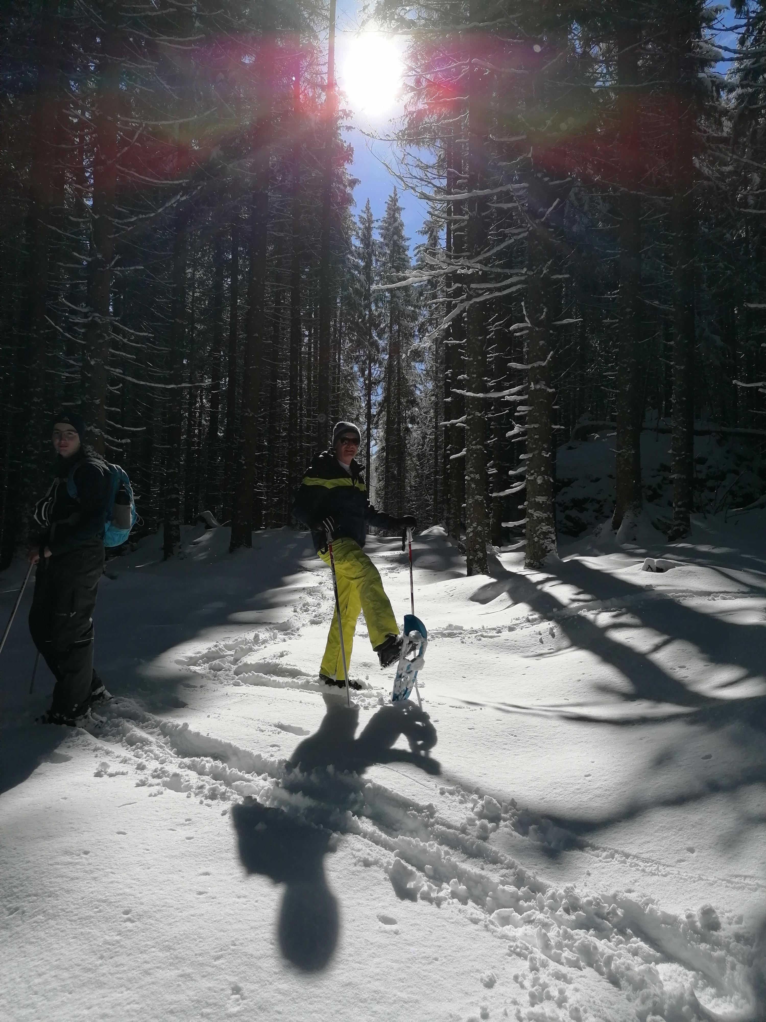 Wonderful circular hike with snowshoes "to heavenly places" and wonderful valley and mountain views